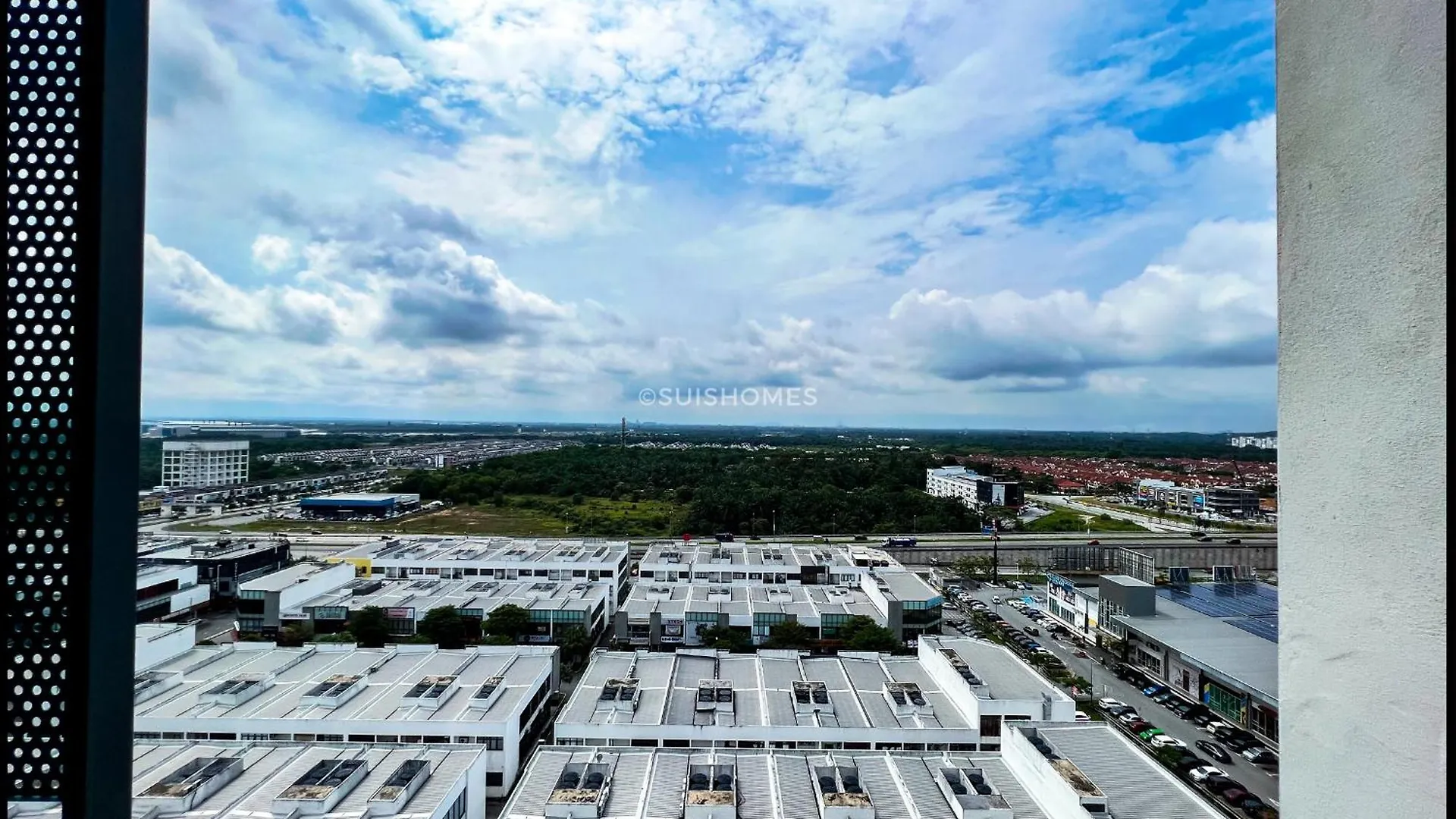 Aparthotel Near Klia - Kipcore Suite B - Town Centre Sepang